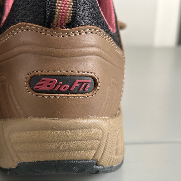 Bio Fit Orthofeet Women's Brown Sneaker Style Shoe Sz 8W - Picture 12 of 13